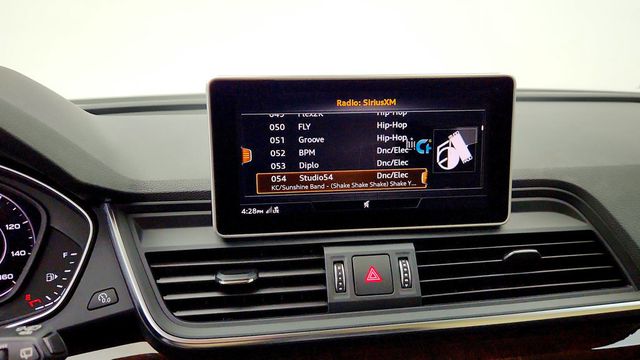 2019 Audi Q5 Premium Plus 45 TFSI quattro - 23095240 - 18