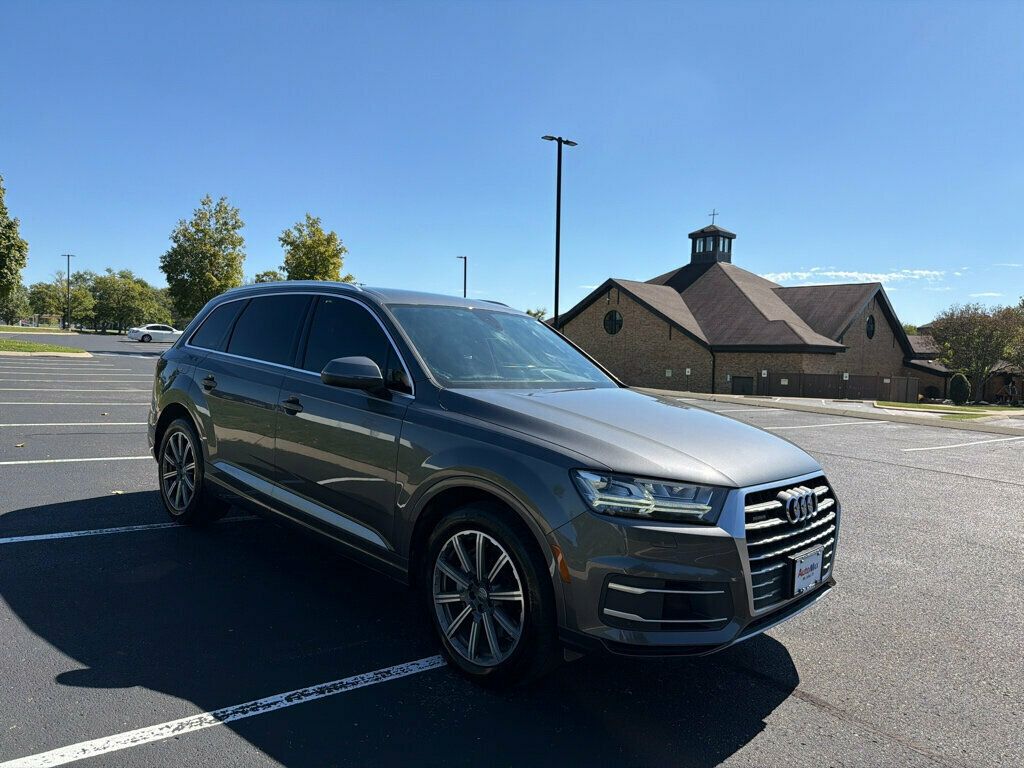 2019 Audi Q7 Premium photo 2