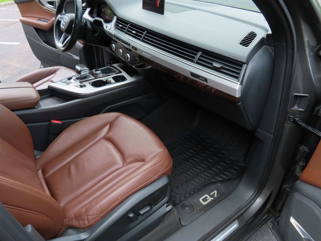 2019 Audi Q7 Premium Plus photo 25