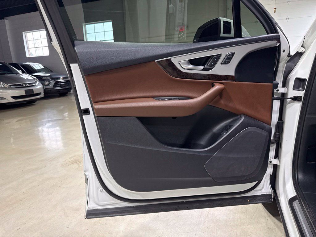 2019 Audi Q7 45 Premium - 23095905 - 22