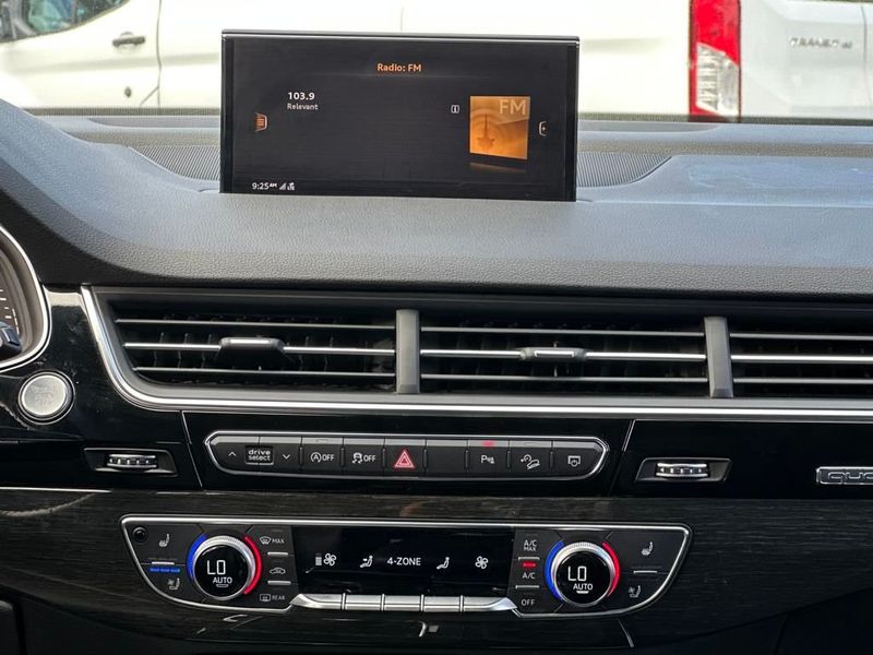 2019 Audi Q7 55 Premium Plus photo 11