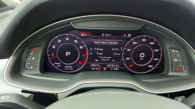 2019 Audi Q7 Premium Plus 55 TFSI quattro with 20'' Wheels & Cold Weather Pkg - 22957579 - 14