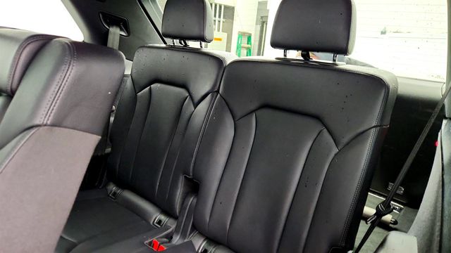 2019 Audi Q7 Premium Plus 55 TFSI quattro with 20'' Wheels & Cold Weather Pkg - 22957579 - 21