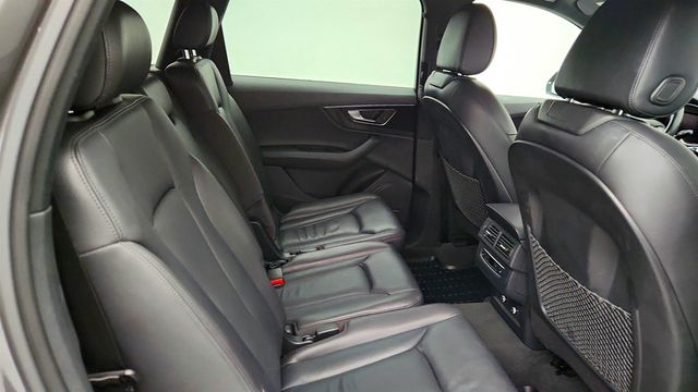 2019 Audi Q7 Premium Plus 55 TFSI quattro with 20'' Wheels & Cold Weather Pkg - 22957579 - 23