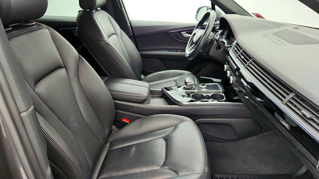 2019 Audi Q7 Premium Plus 55 TFSI quattro with 20'' Wheels & Cold Weather Pkg - 22957579 - 24