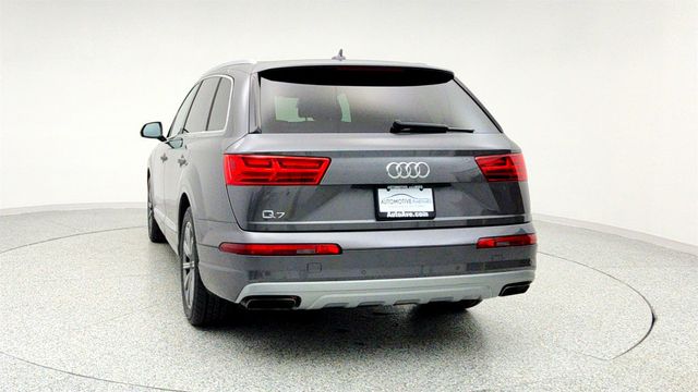 2019 Audi Q7 Premium Plus 55 TFSI quattro with 20'' Wheels & Cold Weather Pkg - 22957579 - 5