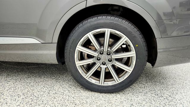 2019 Audi Q7 Premium Plus 55 TFSI quattro with 20'' Wheels & Cold Weather Pkg - 22957579 - 8