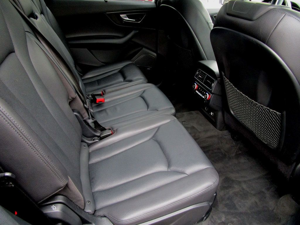 2019 Audi Q7 Prestige 55 photo 16