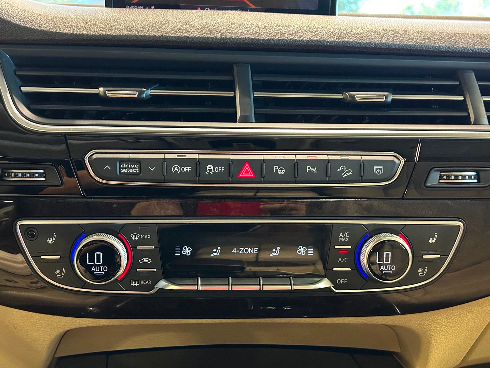 2019 Audi Q7 Prestige 55 photo 31
