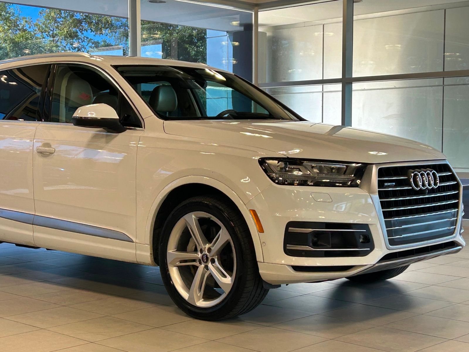 2019 Audi Q7 Prestige 55 photo 3
