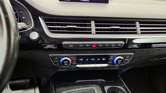 2019 Audi Q7 Prestige 55 TFSI quattro w/ 21'' Wheels & Cold Weather Package - 23011396 - 16