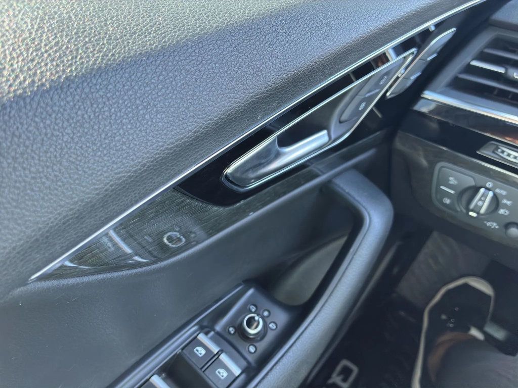 2019 Audi Q7 PRESTIGE TRIM, NAVI SYSTEM, SURROUND CAM, BLUETOOTH, LED LTS!!! - 23099646 - 11