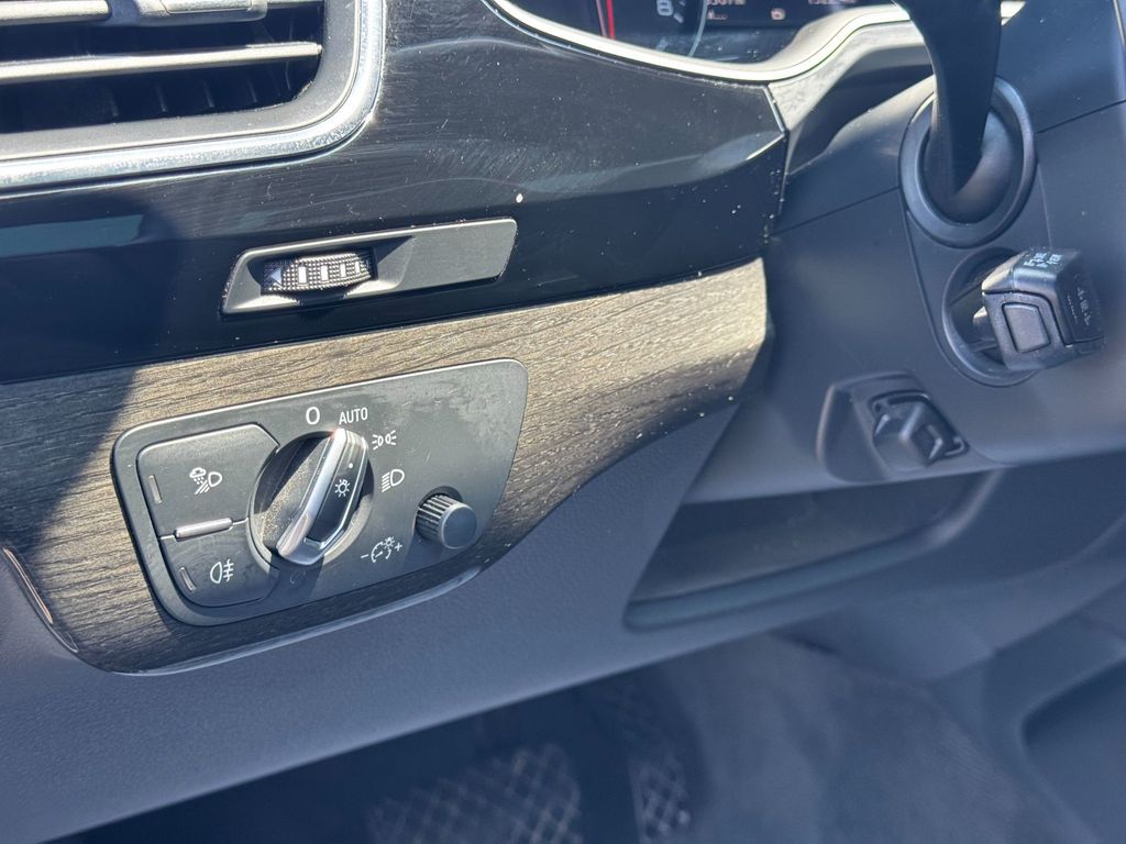 2019 Audi Q7 QUATTRO PREMIUM 55 TFSI - 23050833 - 10