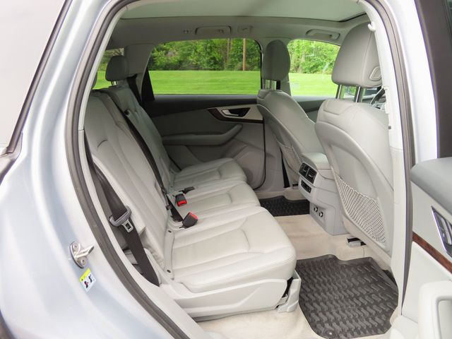 2019 Audi Q7 SE Premium 45 TFSI quattro - 23026790 - 30