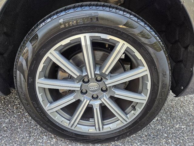 2019 Audi Q7 SE Premium Plus 45 TFSI quattro - 23097239 - 23