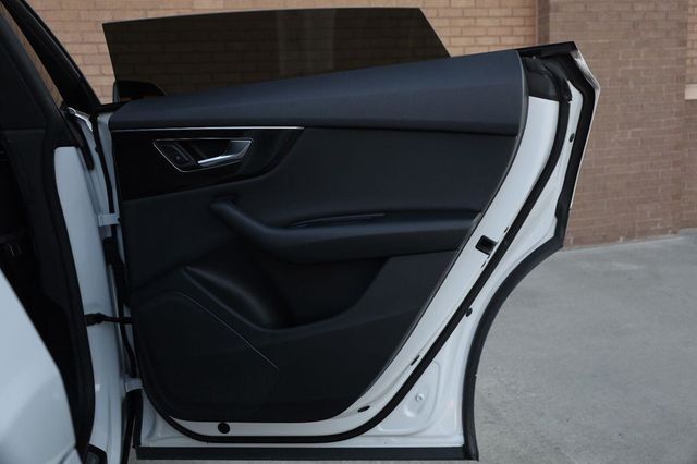 2019 Audi Q8 Premium - 23093847 - 24