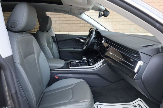2019 Audi Q8 Premium Plus - 23079333 - 30