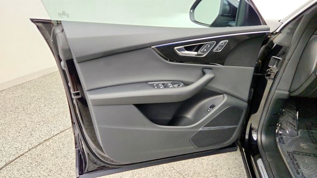 2019 Audi Q8 Premium Plus 55 TFSI quattro - 23079604 - 10