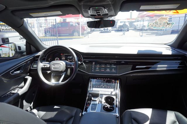 2019 Audi Q8 PREMIUM PLUS QUATTRO, S-LINE, PREMIUM WHEELS, PANO MOON ROOF - 23032874 - 44