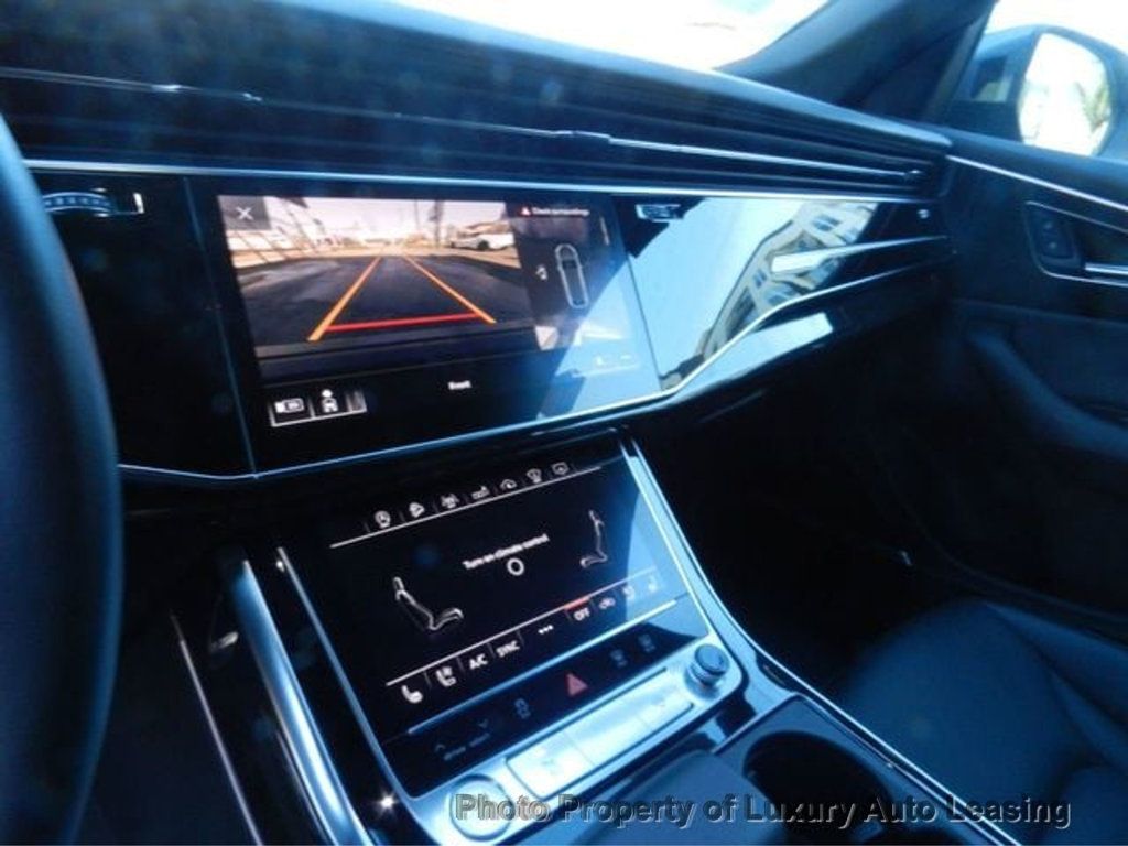 Audi Q8 photo 15