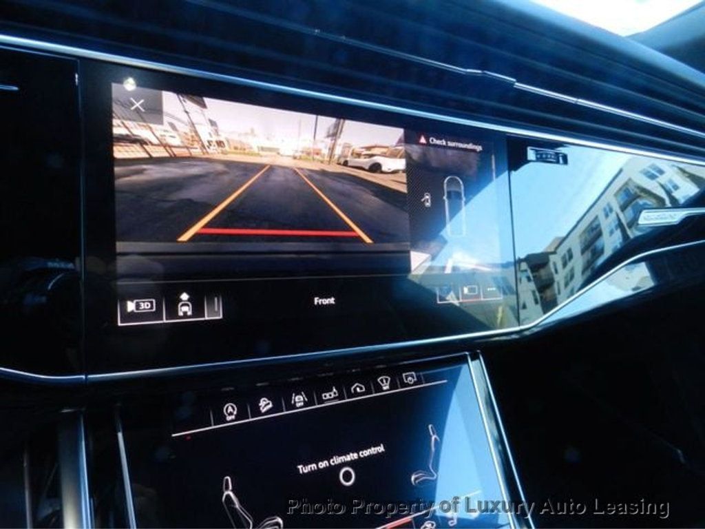 Audi Q8 photo 17
