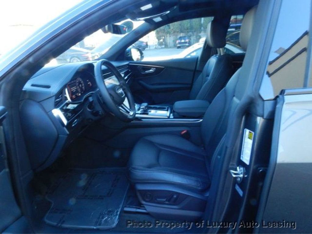 2019 Audi Q8 Prestige 55 photo 2