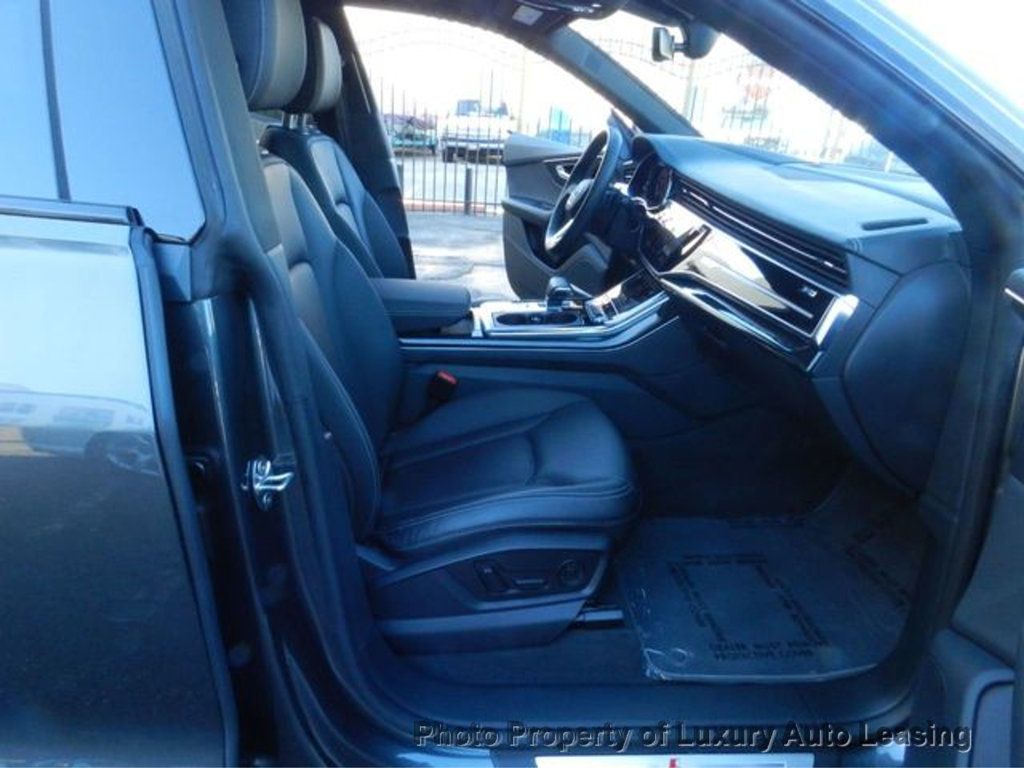 Audi Q8 photo 25