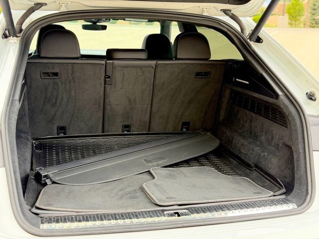 2019 Audi Q8 Prestige 55 TFSI quattro - 23013168 - 32