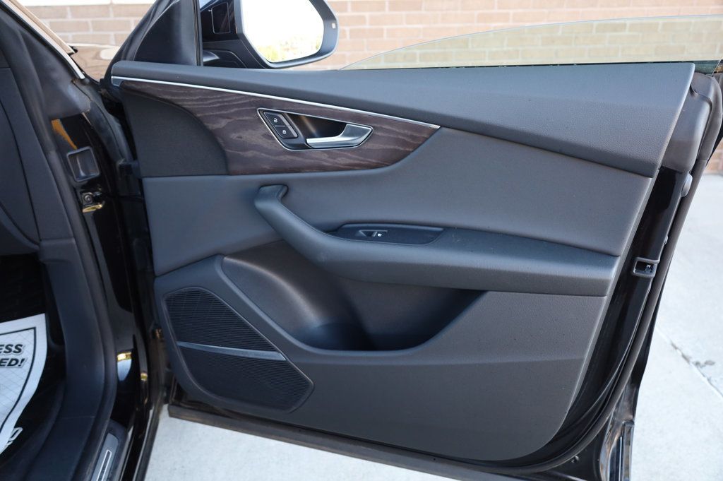 2019 Audi Q8 Prestige 55 photo 24