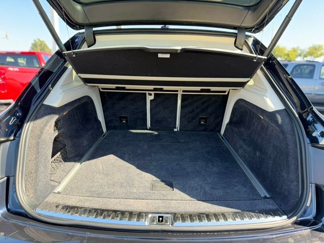 2019 Bentley Bentayga  - 23052002 - 23
