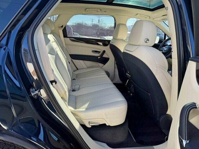 2019 Bentley Bentayga LocalTrade/MSRP$167725/V8/HeatedSeats/PanoramicRoof - 22748005 - 16