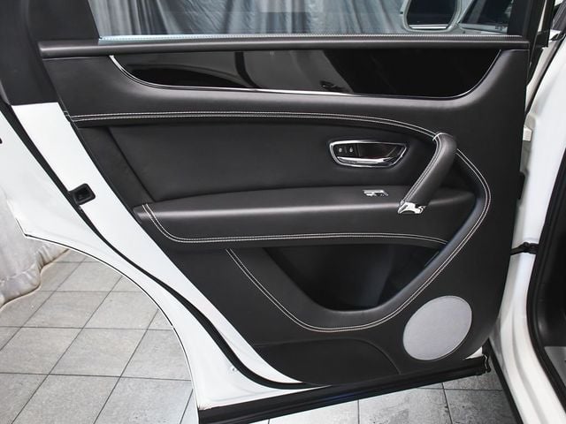 2019 Bentley Bentayga V8 - 23013725 - 11