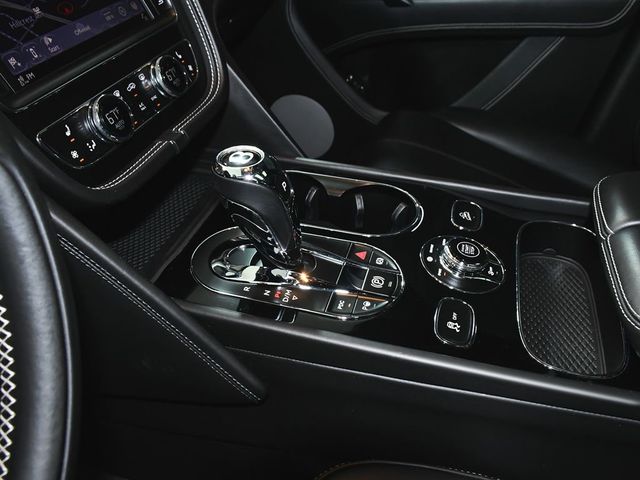 2019 Bentley Bentayga V8 - 23013725 - 36