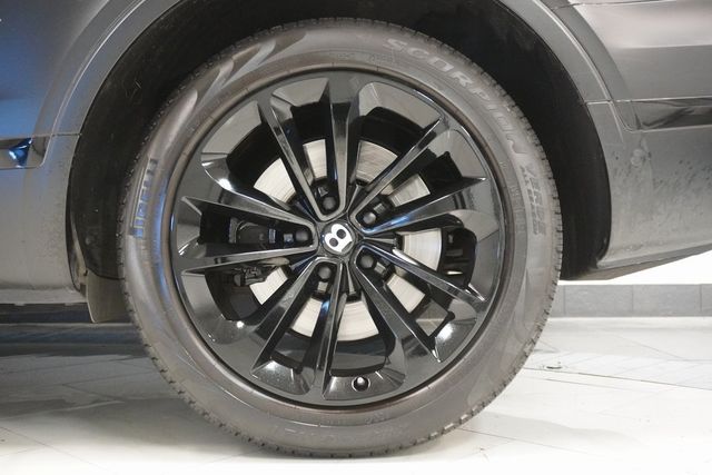 2019 Bentley Bentayga V8 AWD - 22940573 - 40