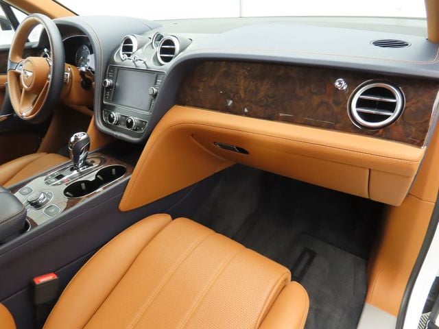 2019 Bentley Bentayga Base photo 17