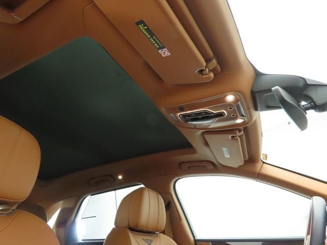 2019 Bentley Bentayga Base photo 18