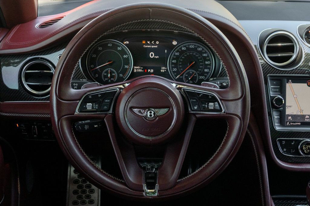 2019 Bentley Bentayga V8 photo 16