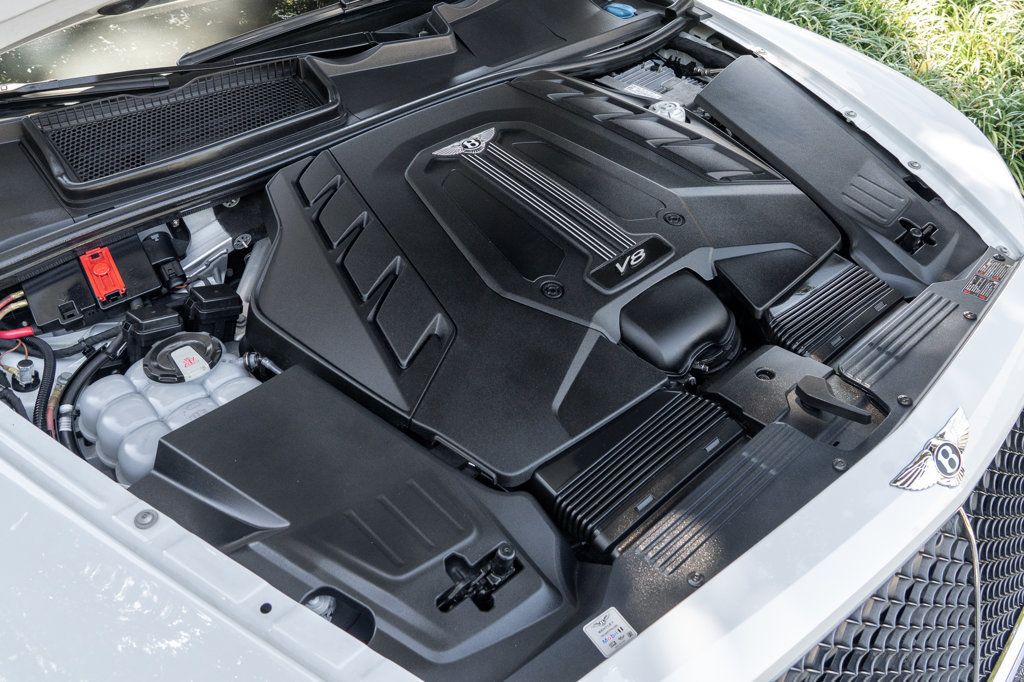 2019 Bentley Bentayga V8 photo 37