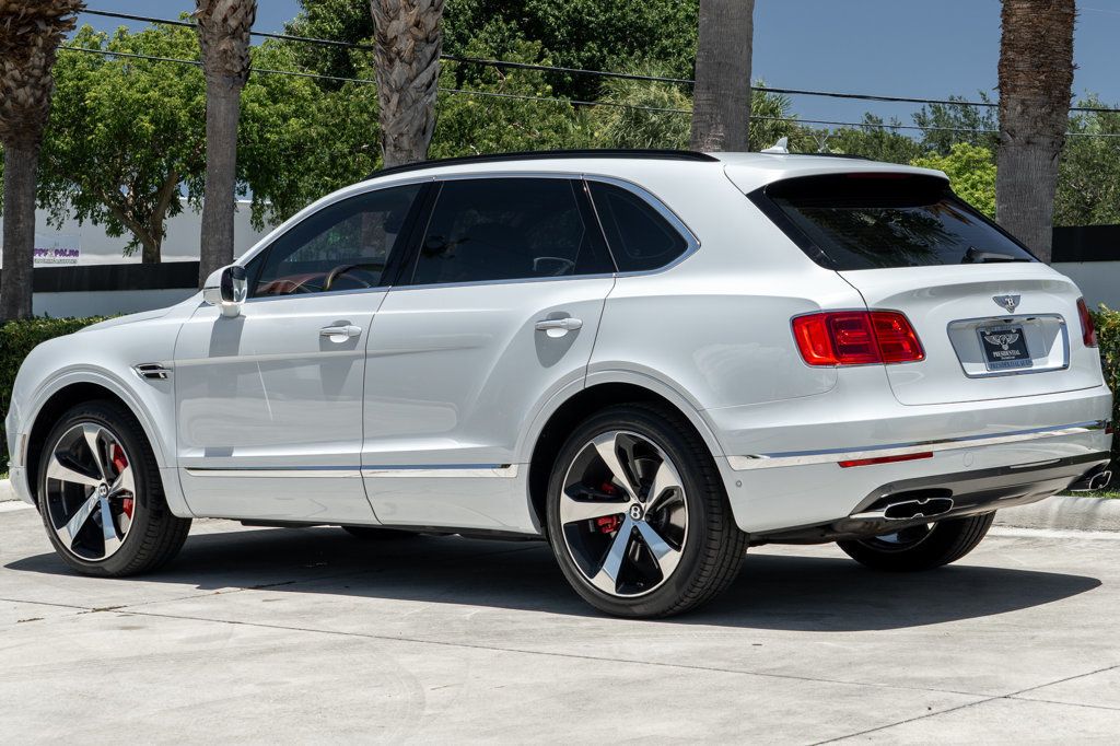 2019 Bentley Bentayga V8 photo 4