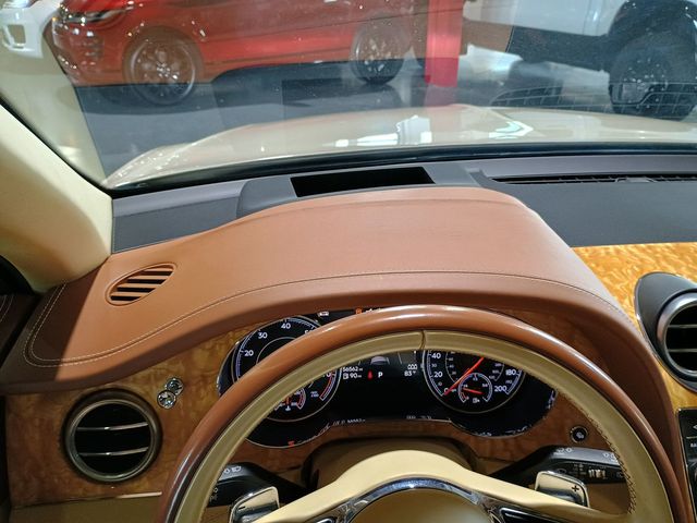 2019 Bentley Bentayga V8 AWD 1 Owner Clean Carfax - 23028482 - 21