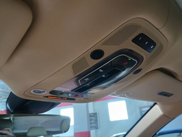 2019 Bentley Bentayga V8 AWD 1 Owner Clean Carfax - 23028482 - 26