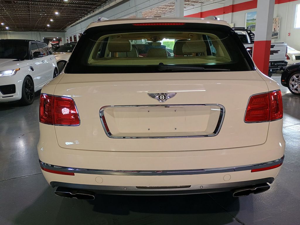 2019 Bentley Bentayga V8 AWD 1 Owner Clean Carfax - 23028482 - 3