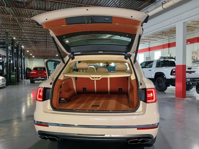 2019 Bentley Bentayga V8 AWD 1 Owner Clean Carfax - 23028482 - 45