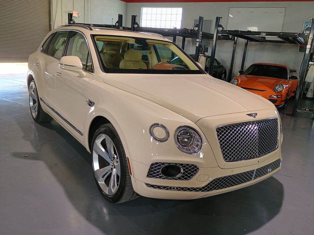 2019 Bentley Bentayga V8 AWD 1 Owner Clean Carfax - 23028482 - 6