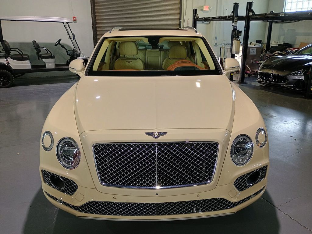2019 Bentley Bentayga V8 AWD 1 Owner Clean Carfax - 23028482 - 8