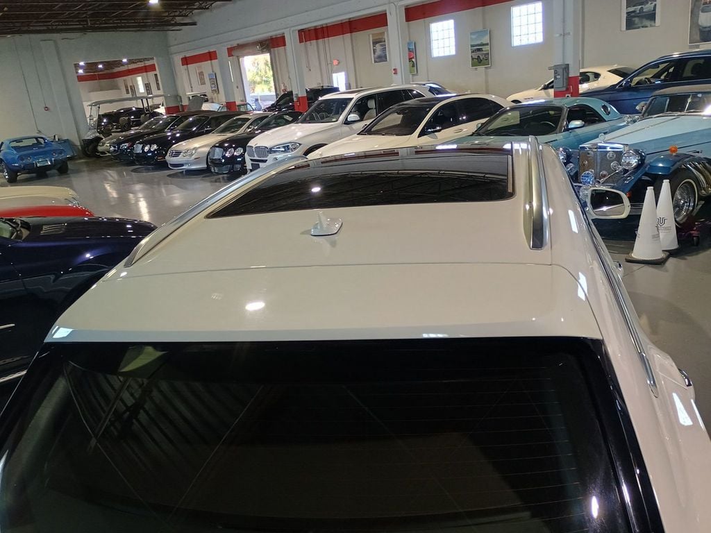 2019 Bentley Bentayga V8 AWD 1 Owner Clean Carfax Mulliner - 22950805 - 10