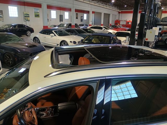 2019 Bentley Bentayga V8 AWD 1 Owner Clean Carfax Mulliner - 22950805 - 11