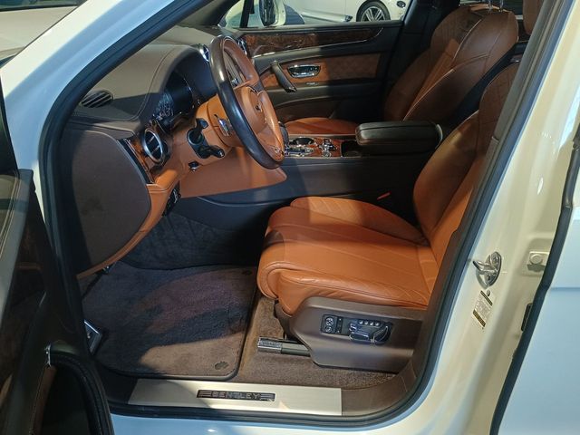 2019 Bentley Bentayga V8 AWD 1 Owner Clean Carfax Mulliner - 22950805 - 13