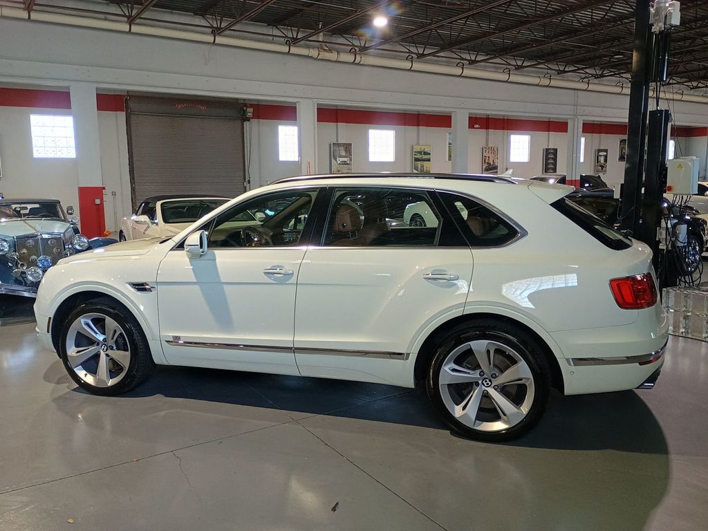 2019 Bentley Bentayga V8 AWD 1 Owner Clean Carfax Mulliner - 22950805 - 1