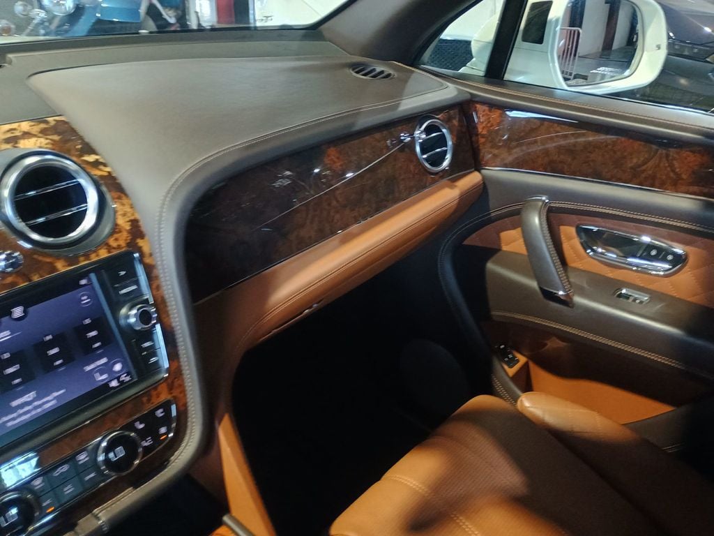 2019 Bentley Bentayga V8 AWD 1 Owner Clean Carfax Mulliner - 22950805 - 20